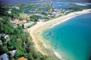 a22-lexis-noosa_main_beach_aerial