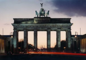 b-carl-duisberg-berlin-brandenburg-gate-evening%e7%b8%ae%e5%b0%8f